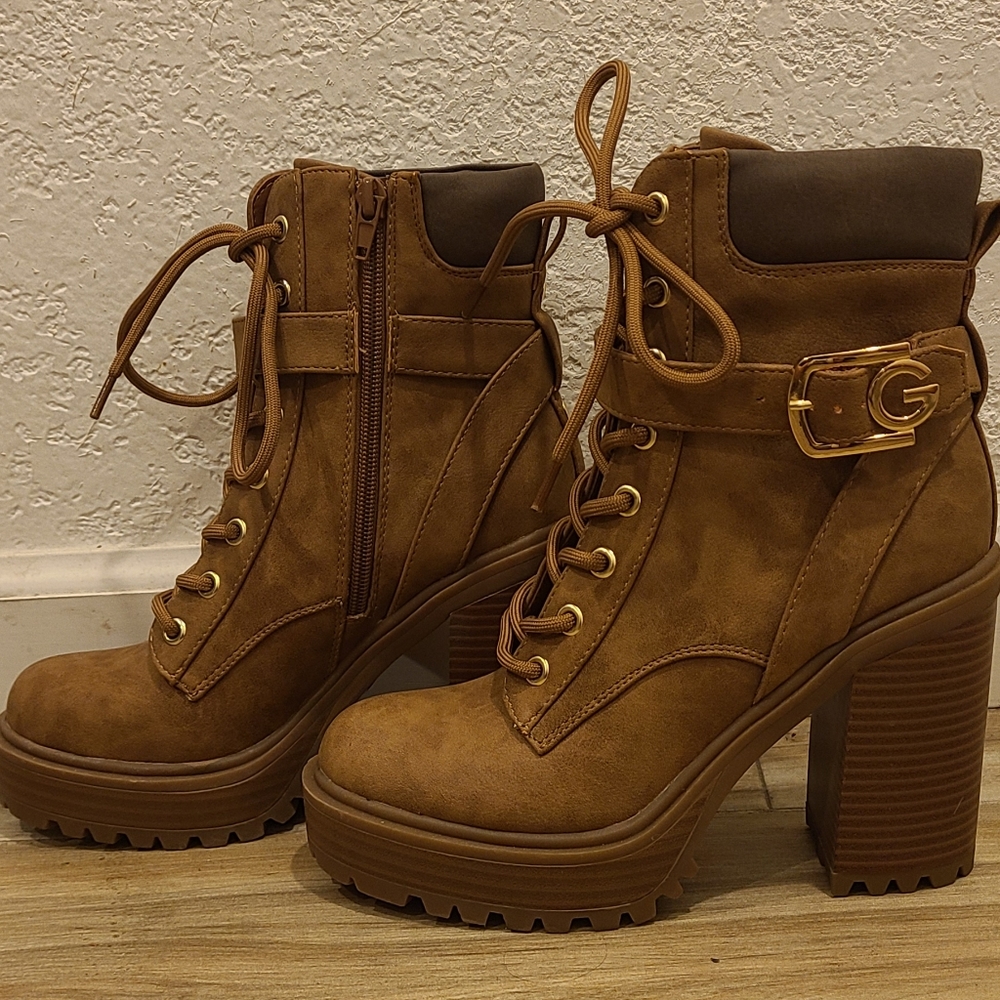 GBG Los Angeles Light Brown Platform Combat Boots with Zipper.